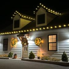 Transforming-Homes-into-Christmas-Wonderlands-Griswold-Level-Light-Installation-Success 2